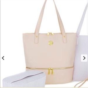 QVC Bags - NWT large baby pink purse π QVC Bags - NWT large baby pink purse π